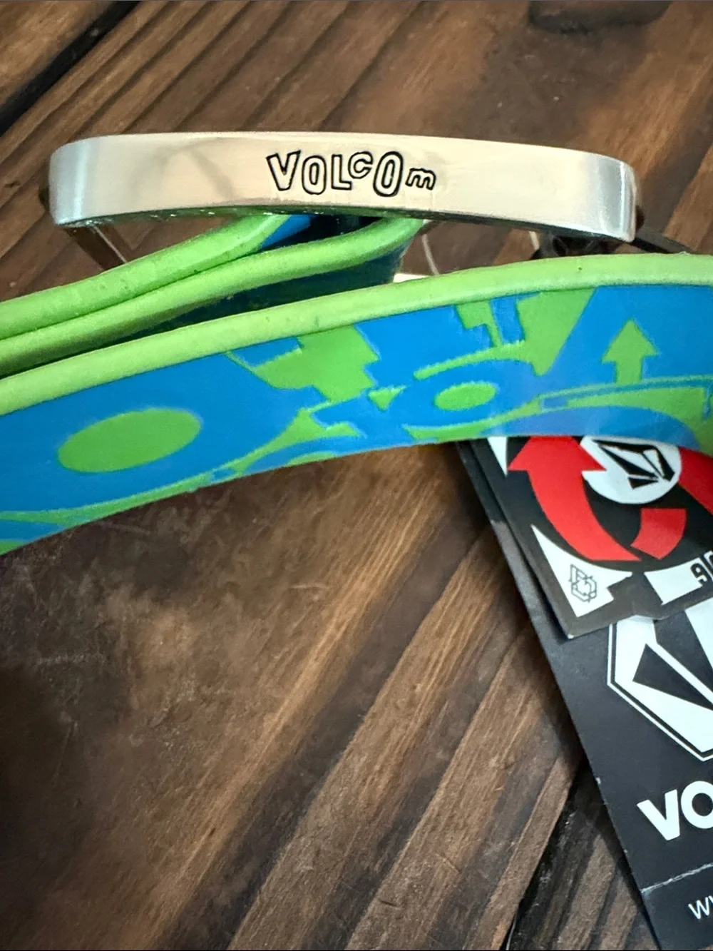 NWT vintage Volcom Skatter Reversible PVC Belt